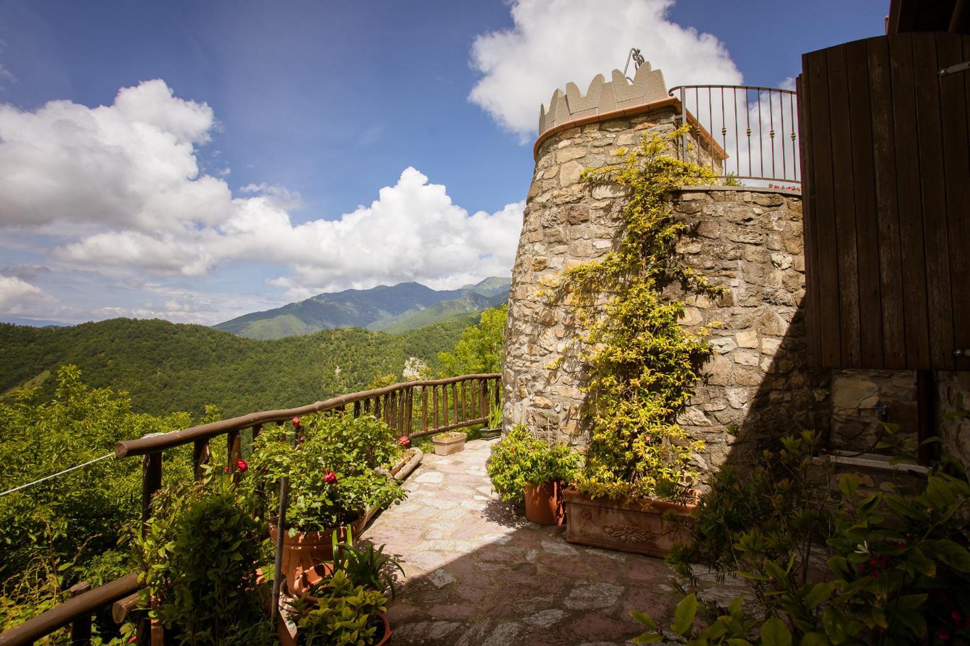 Vivi Luxury Country House Comano  Exterior photo